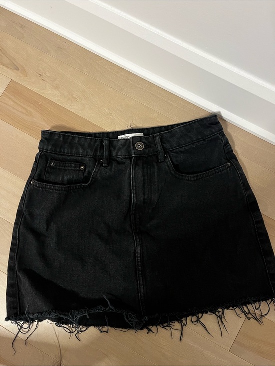 Zara Dresses & Skirts - Jean Zara Black Mini Skirt size 28